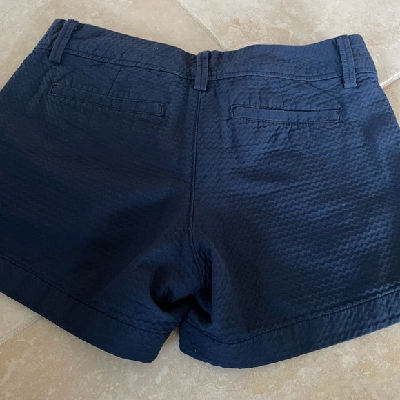Lilly Pulitzer 4.5 “ inseam navy shorts - Picture 2 of 4